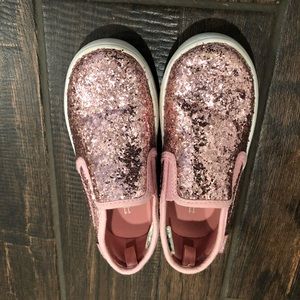 Girls pink glitter shoes